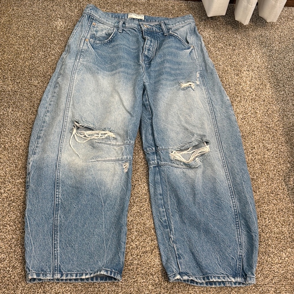 Distressed free People Good luck mid rise barrel jeans 28
